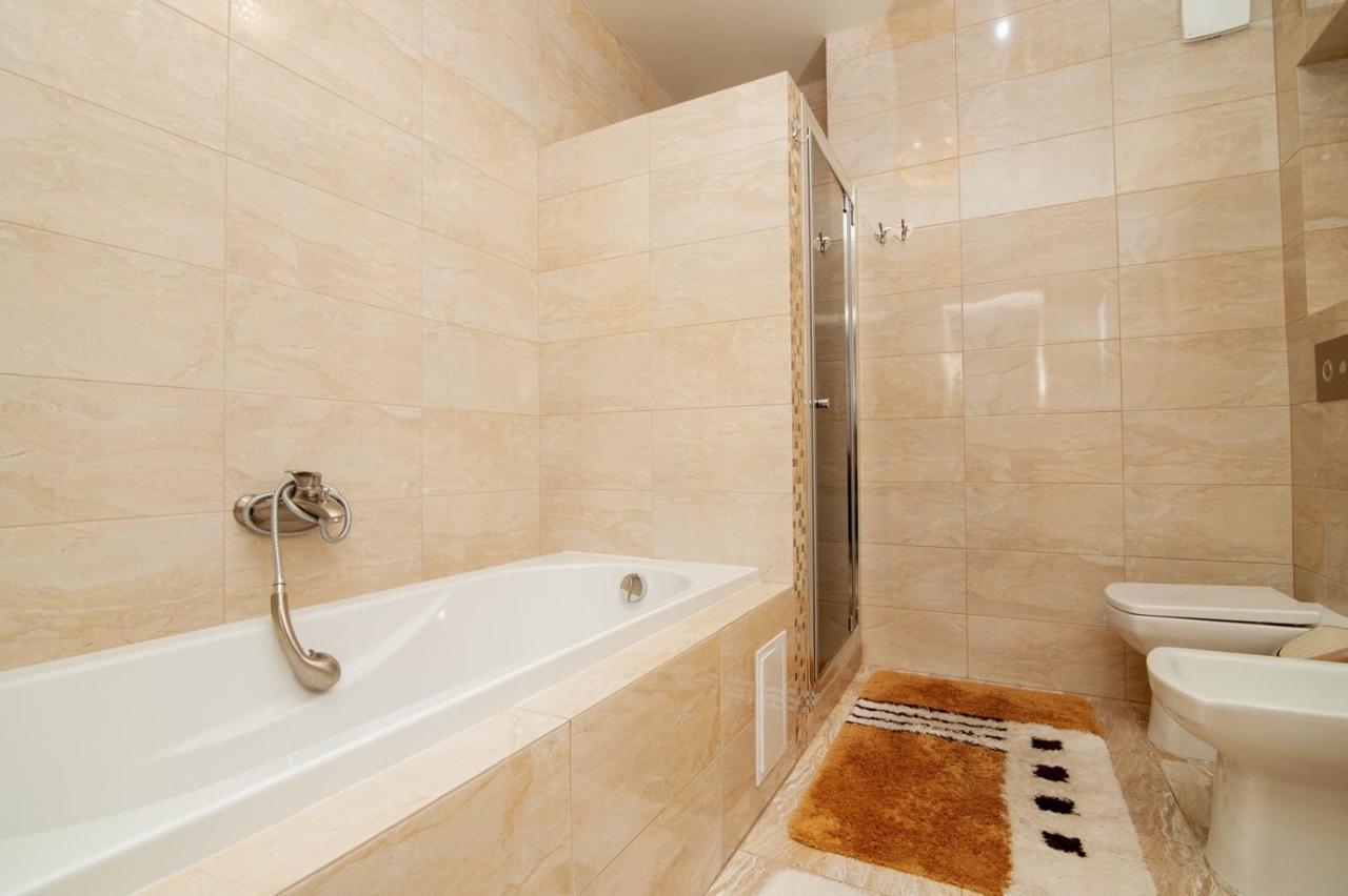 Lia*S Deluxe Apartment In The Center Chişinău Eksteriør billede